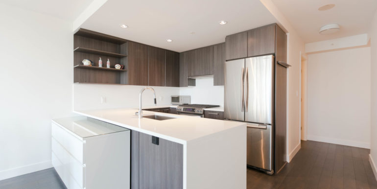 1006 8288 Granville Ave-print-005-4-Kitchen-3861x2574-300dpi