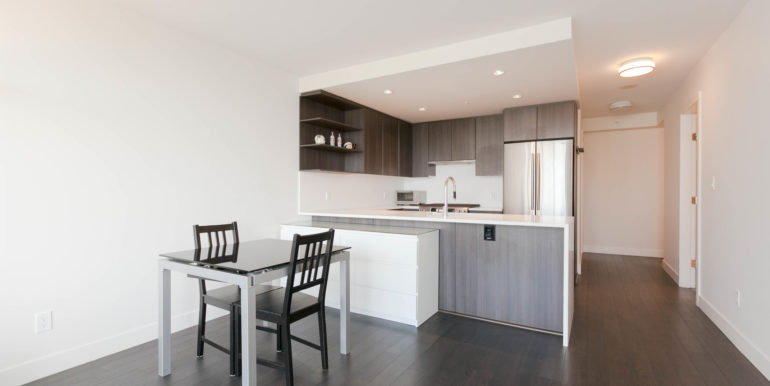 1006 8288 Granville Ave-print-006-8-Dining Room-3861x2574-300dpi