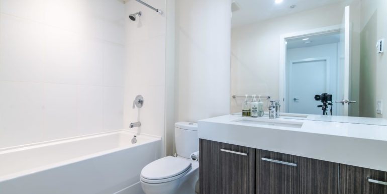 545 Foster Ave Unit 312-010-3-Bathroom-MLS_Size