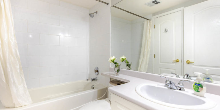 104 3733 Norfolk Street-large-001-001-Bathroom-1500x1000-72dpi