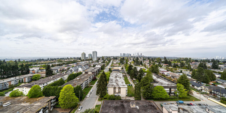 1703 7108 Collier St Burnaby-large-025-009-Balcony-1500x1000-72dpi