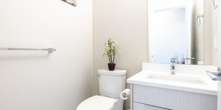 13712 232 St Maple Ridge BC V4R 2G5 Canada-023-025-Bathroom-MLS_Size