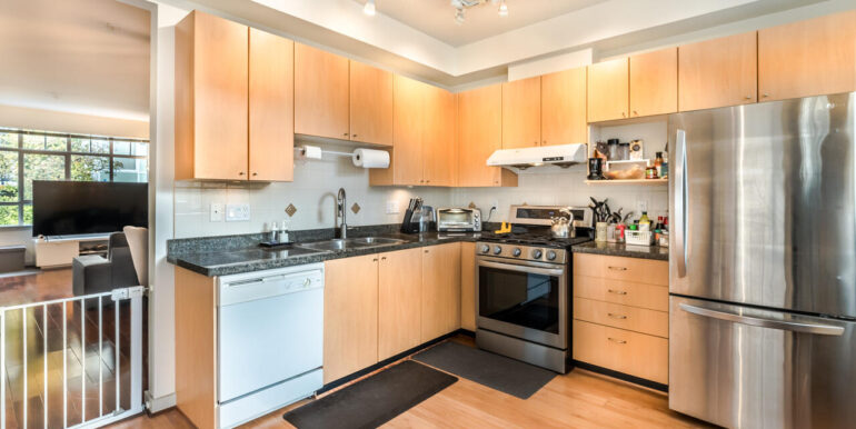 7121 Mont Royal Square Vancouver BC V5S 4W6 Canada-016-014-Kitchen-MLS_Size