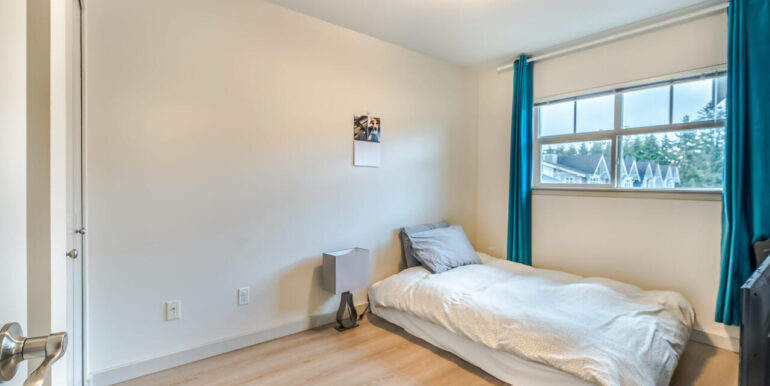 7121 Mont Royal Square Vancouver BC V5S 4W6 Canada-028-011-Bedroom-MLS_Size